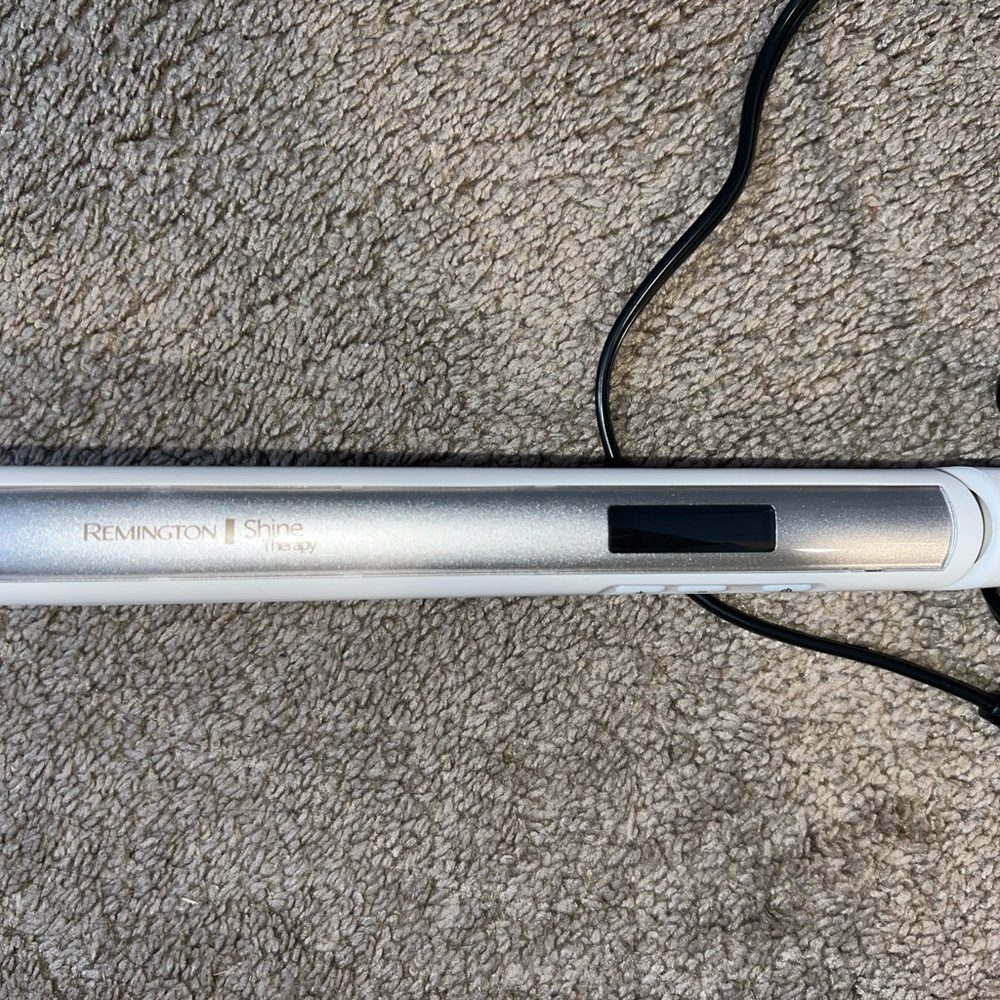 Remington Silver Hair Straightener